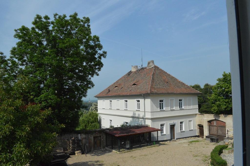 Hotel Stara Fara à Chržín Extérieur photo